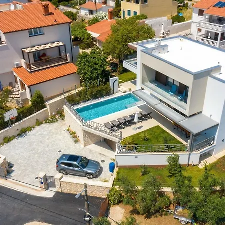 Ferienhaus In Mit Privatem Pool Und Meerblick Medulin