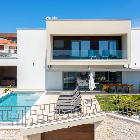 Feriehus Ferienhaus In Mit Privatem Pool Und Meerblick
