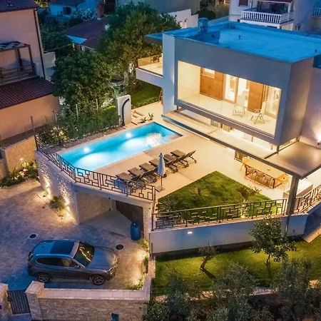 Ferienhaus In Mit Privatem Pool Und Meerblick