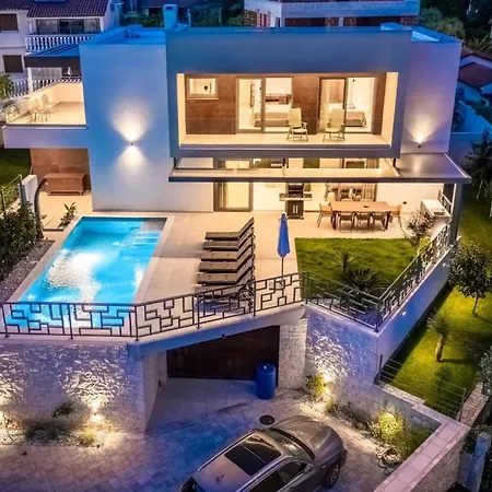Feriehus Ferienhaus In Mit Privatem Pool Und Meerblick