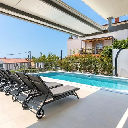 Ferienhaus In Mit Privatem Pool Und Meerblick *