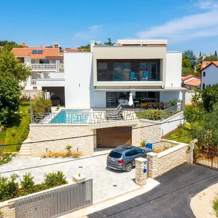 Ferienhaus In Mit Privatem Pool Und Meerblick